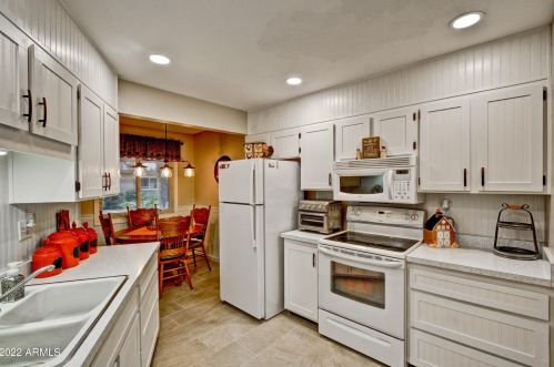 13883 111th Ave, Sun City, AZ 85351-2570