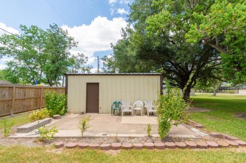 5918 Becky Ln, Pearland TX 77584-8351 exterior