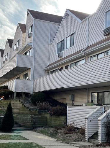 15 Greenwich Ave, Stamford, CT 06902-5035