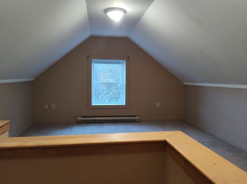 1273 1 Nh Tpke, Northwood NH  03261-3408 exterior