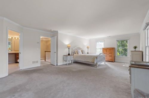 2 Mathews Ln, Somers Town NY  10589-2819 exterior