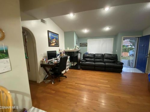 1482 4 St, Simi Valley CA 93065-3109 exterior