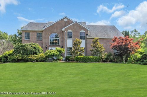 10 Sheldon Dr, Jackson Twp, NJ 08527-4847