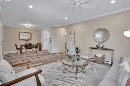 72 Amelia Way, West Pittsburg, CA 94565-3502