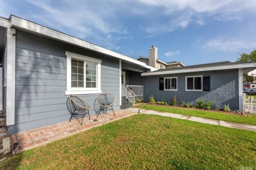 2845 Iroquois Ave, Long Beach CA  90815-1509 exterior
