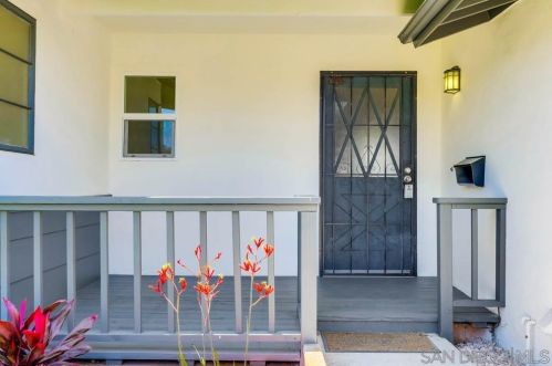 8321 Beaver Lake Dr, San Diego, CA 92119-2623