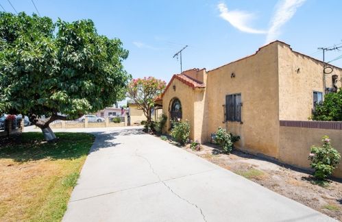 8414 Norwalk Blvd, Whittier CA 90606-3310 exterior