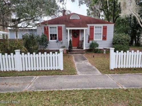 2305 Depot Rd, Beaufort, SC 29902-4306