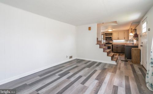 1733 Swamp Pike, Gilbertsville PA  19525-9704 exterior