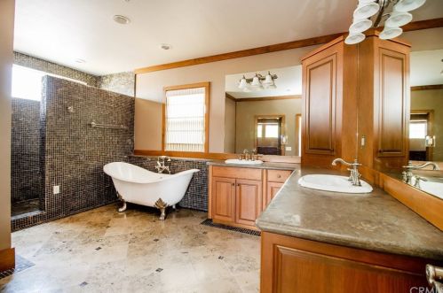 1754 Somerset Ln, Redlands CA  92374-5561 exterior