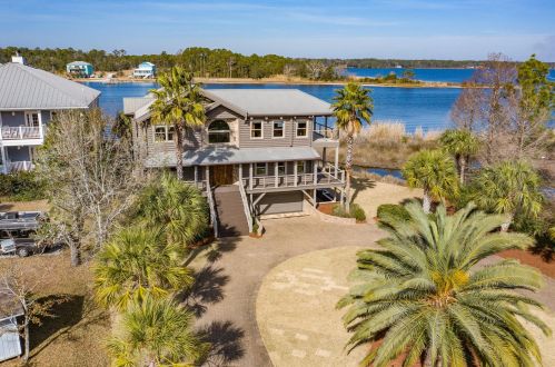 283 Grove Ln, Freeport, FL 32439-4805