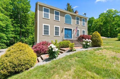 13 Sipples Hill Rd, Moodus, CT 06469-1234