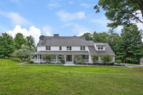 134 Shadow Lake Rd, Ridgefield, CT 06877-1031