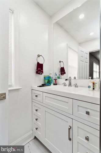 14688 Pinon Ct, Woodbridge VA  22191-3130 exterior