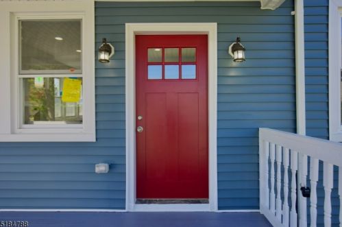 717 Stanley Ter, Roselle, NJ 07203-2436