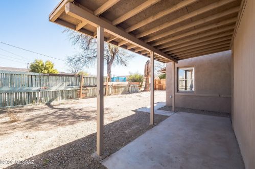 228 29 St, Tucson AZ 85713-2947 exterior