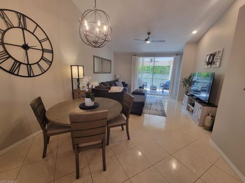 6655 Huntington Lakes Cir, Naples, FL 34119-8015