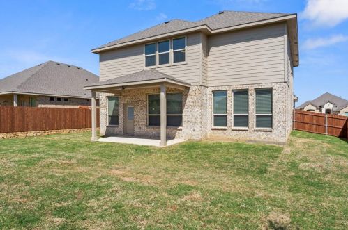 1105 Whispering Hills Dr, Midlothian TX  76063-6603 exterior