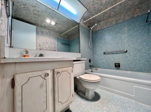 61 Hastings D, West Palm Beach FL  33417-1205 exterior