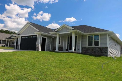 3528 Church Rd, Green Bay, WI