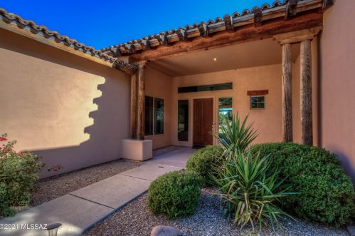 2570 Castle Rock Dr, Tucson AZ exterior
