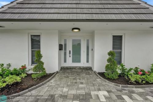 3850 36th Ave, Hollywood FL  33021-1900 exterior