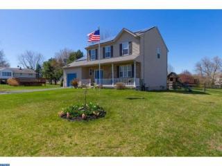 16 Diprinzio Dr, Pottstown, PA 19464-2039