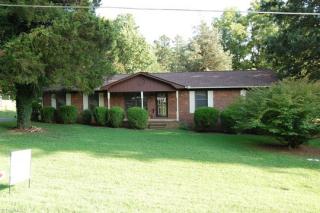 1142 Heathwood Dr, Randleman, NC 27317-9544