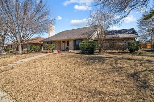 1917 Maxwell Dr, Lewisville TX  75077-7520 exterior