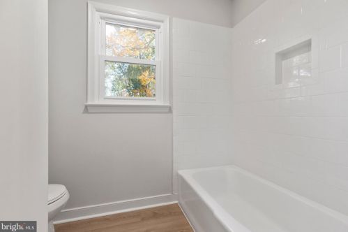 700 Winterberry Dr, Fredericksburg VA  22405-2056 exterior