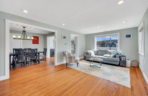 534 Foxon Rd, North Branford CT  06471-1139 exterior