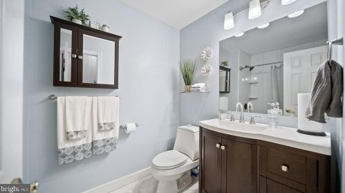 26 Pintinalli Dr, Trenton NJ  08619-1538 exterior