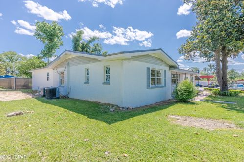 2487 3 Ave, Alford FL  32420-6847 exterior