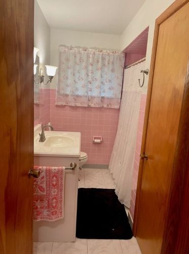 1127 Motor St, New Castle PA  16101-3050 exterior