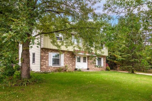 211 State St, Dousman WI  53118-9386 exterior