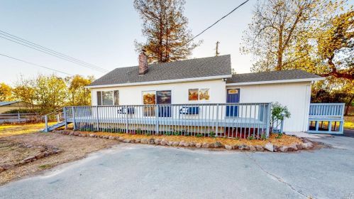 785 Scenic Ave, Santa Rosa CA  95407-8337 exterior