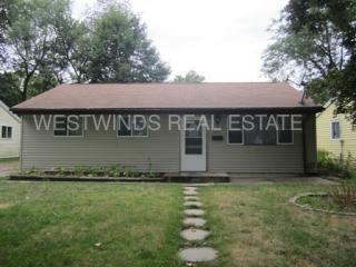 1421 Pine St, Iowa City IA  52240-2719 exterior