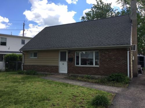 908 Briarcliff Ave, Maywood, NJ 07607-1450