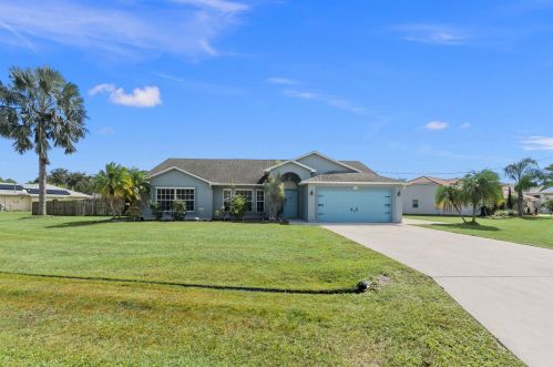 5395 South Crisona Cir, Fort Pierce, FL 34986-3623