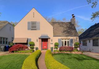904 45th St, Sacramento, CA 95819-3410
