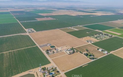 15414 Cuda Dr, Bakersfield CA  93307-9279 exterior