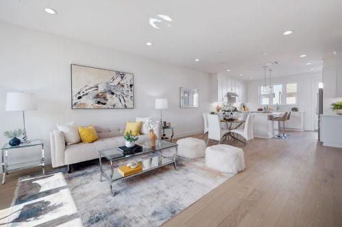 213 Vera Ave, Redwood City, CA 94061-1703