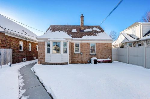 2350 57th St, Milwaukee WI  53219-2214 exterior