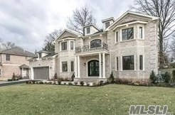 11 Farm Ln, Great Neck, NY 11020-1313
