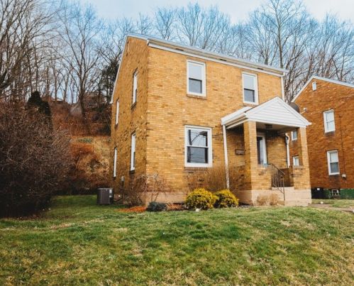 2628 Beaver Rd, Ambridge, PA 15003-1413