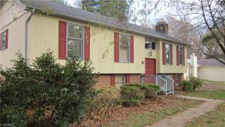 77 Evergreen Dr, Winston Salem, NC 27106-4915