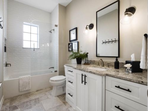 1070 Nash Dr, Kissimmee FL  34747-4319 exterior