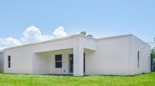 1360 Bakersfield Ave, Deltona FL  32725-5815 exterior