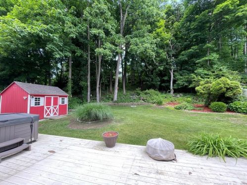 6 Brighton St, Danbury CT  06811-3104 exterior