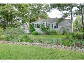 6101 Sylvan St, Norfolk, VA 23508-1033